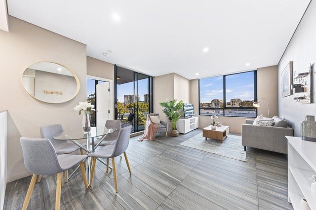 412/4 Brodie Spark Drive, NSW 2205