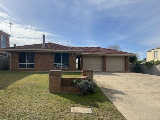 38 Lawson Dr, NSW 3644