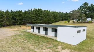 Four Stables & Tack Room