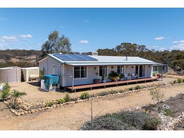 2290 Black Hill Road, SA 5353