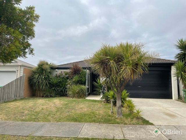 33 Ebony  Street, VIC 3977