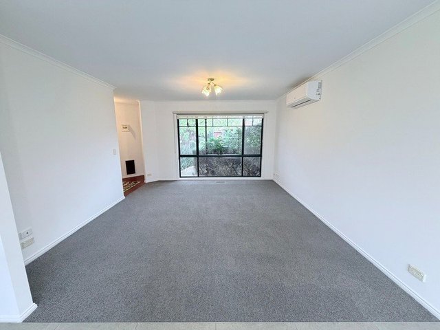 10/20 Avoca Crescent, VIC 3044