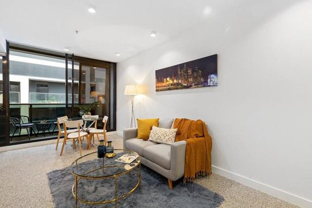 202/45 Claremont Street, VIC 3141