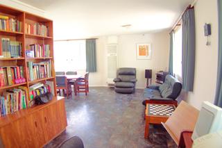 Family room (2003-10-15)