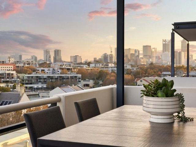 28/1 Henry Lawson Walk, WA 6004