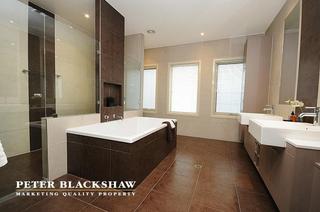 Main bathroom (2010-07-26)