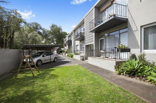 3/2 Pevensey  Street, VIC 3220