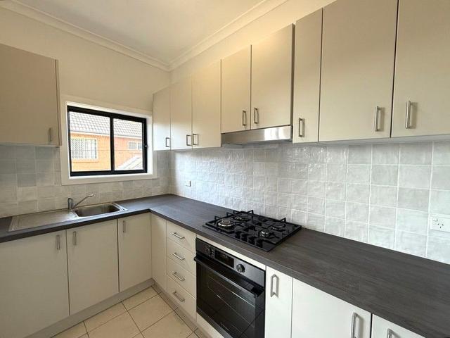 6/211 Norton Street, NSW 2131