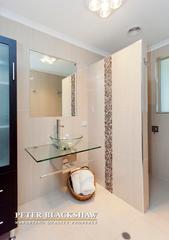 Bathroom (2013-03-14)