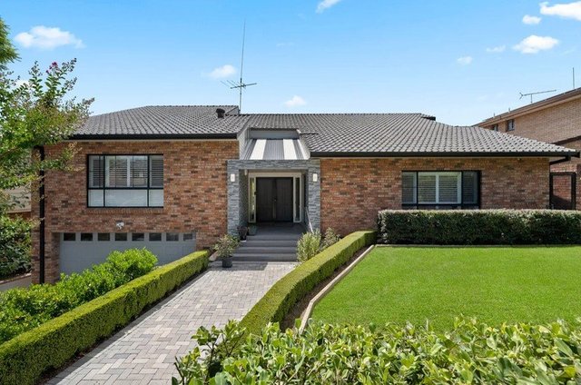 8 Trigg Ave, NSW 2118