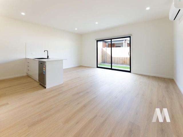 1B Ballina Crescent, VIC 3064
