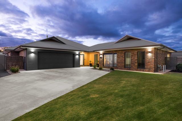 5 Banksia Court, NSW 2731