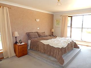 Bedroom 1 (2018-11-05)