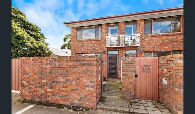 8/35 Grieve Parade, VIC 3018