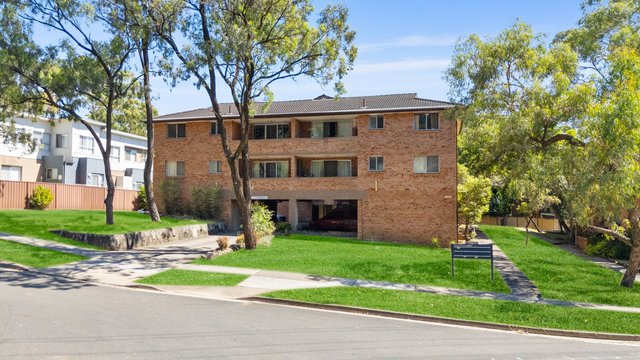 8/1-3 Torrens Street, NSW 2160