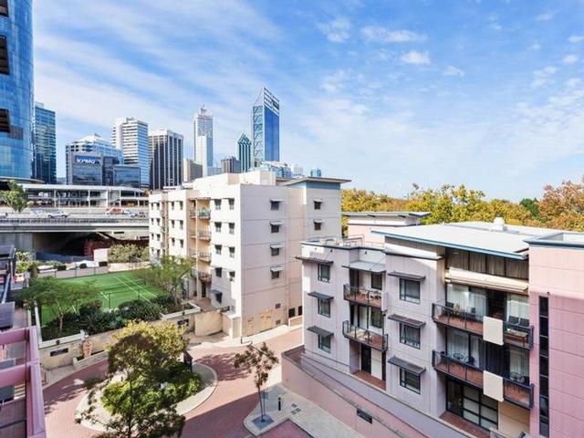 30/118 Mounts Bay Road, WA 6000