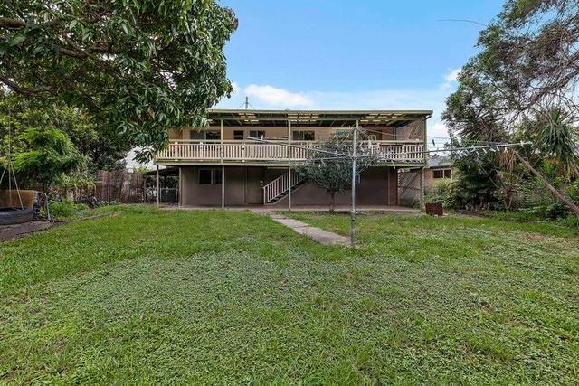 9 Crescent Court, QLD 4035