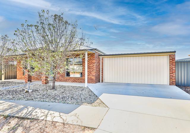 2 Ella-Mae Court, VIC 3496