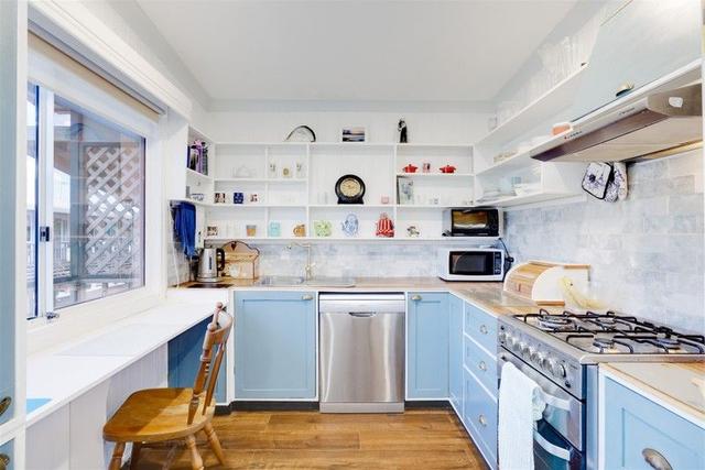 42 First Avenue, NSW 2251