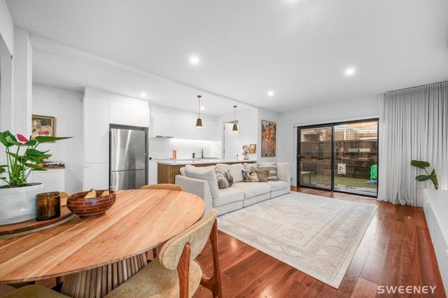 2/66 Stenhouse Avenue, VIC 3012