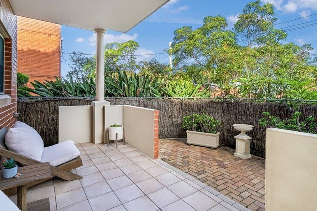 2/81A Glover Street, NSW 2088
