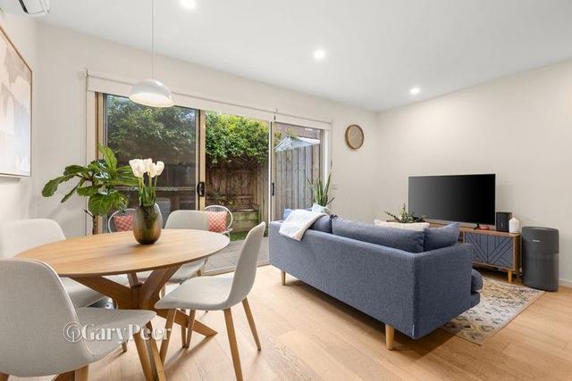 3/6 Kokaribb Road, VIC 3163
