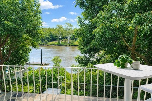 4/7 Sutton Street, QLD 4068