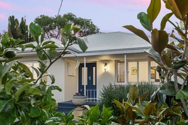 67a Hamilton Road, WA 6163