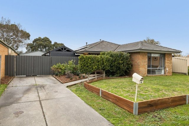 4 Swan Court, VIC 3805