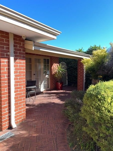 25 Brandon St, WA 6151