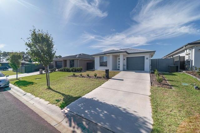 52 Bradford Circuit, NSW 2830