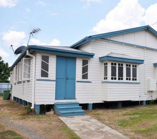 1/207 Walsh Street, QLD 4880