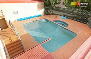 Pool (2011-03-08)