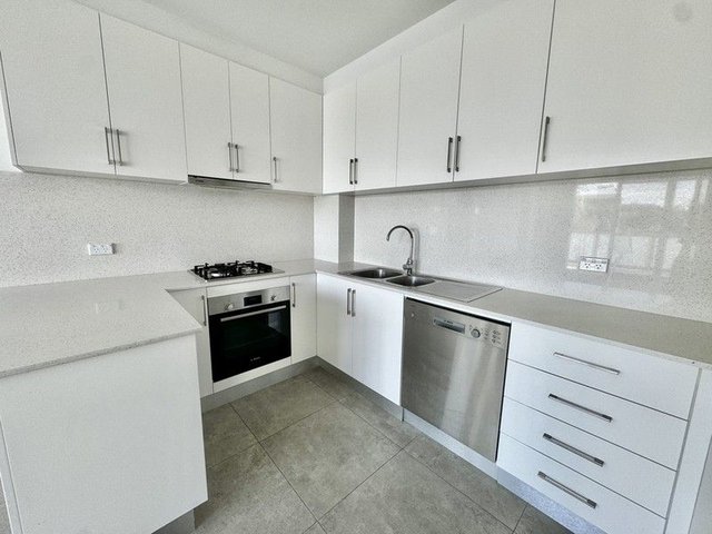 11/2a Selmon St, NSW 2219