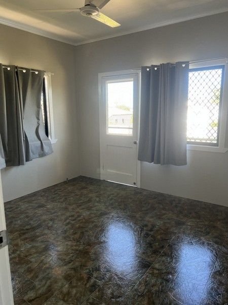 3/248 Walsh Street, QLD 4880