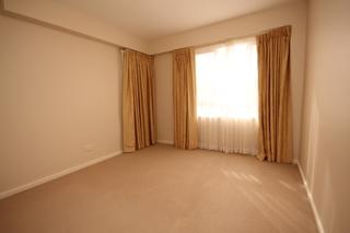 Bedroom 2 (2011-08-16)