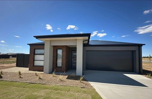 46 Uptown Crescent, VIC 3631