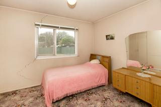 Bedroom (2015-05-26)