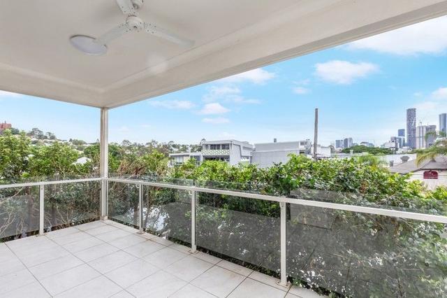 3/169 Given Terrace, QLD 4064