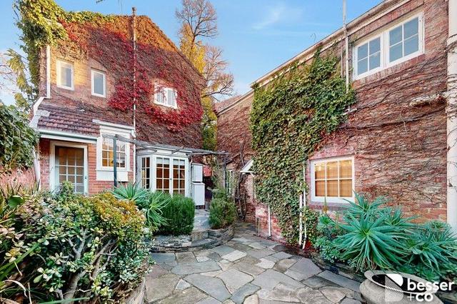 2 St Leonards Court, VIC 3141