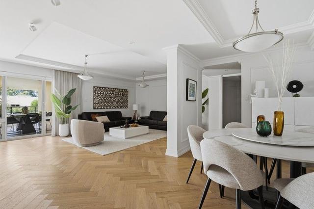 10/22 The Avenue, WA 6009