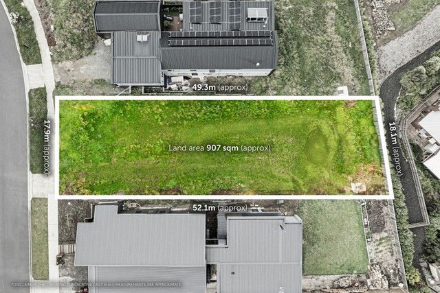 74 Moncrieff Crescent, VIC 3216