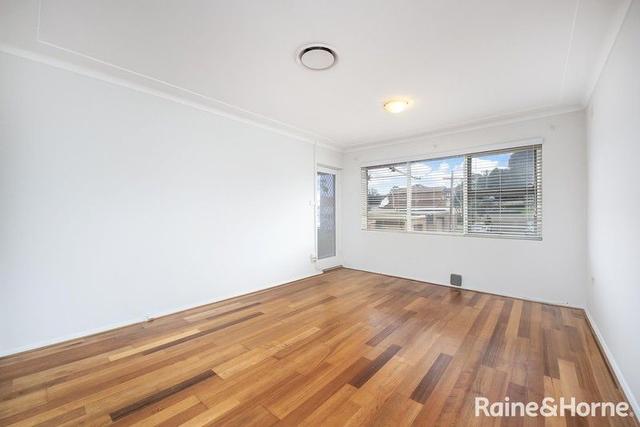 4/8 St Jude Crescent, NSW 2192
