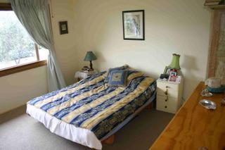 Bed 1 (2005-09-02)