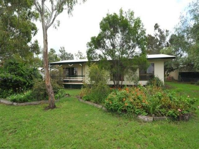 16 Gowrie Street, QLD 4400