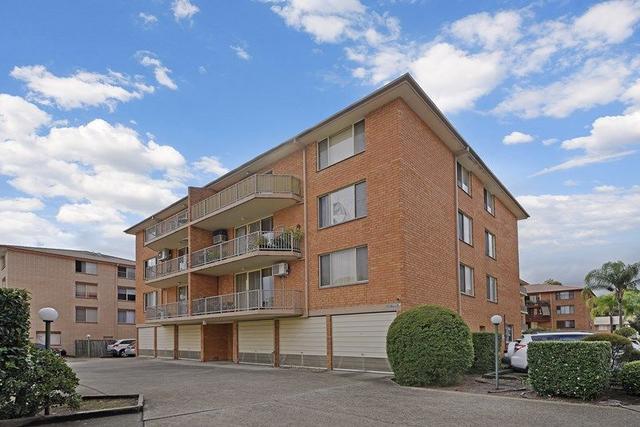 6/2 Riverpark Drive, NSW 2170