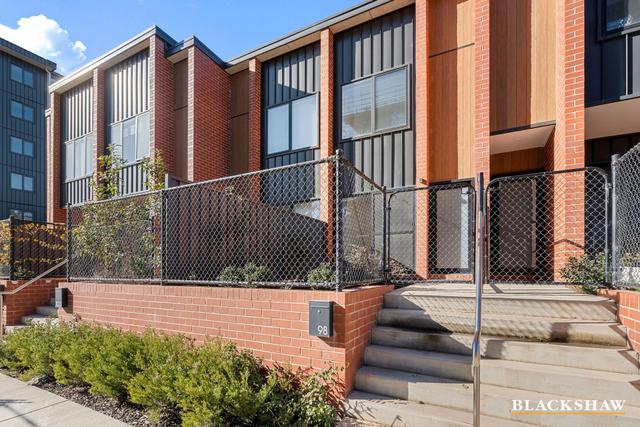 98 Beechworth Street, ACT 2602