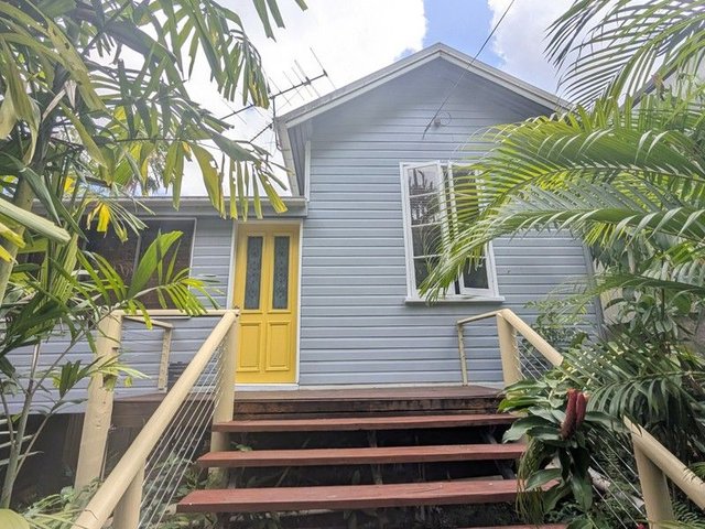 9 Martin Street, QLD 4870