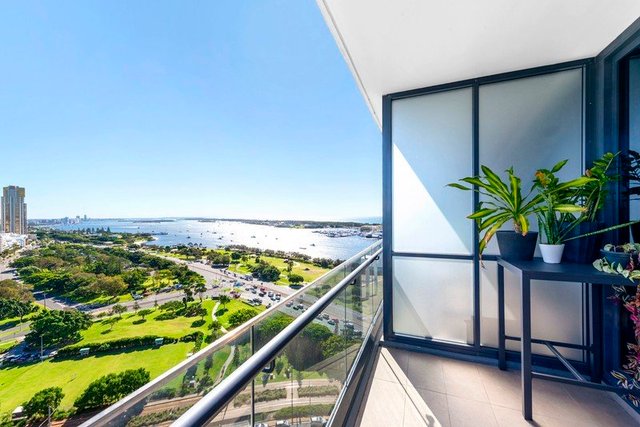 1802/2 Como Crescent, QLD 4215