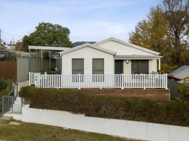 74 Meehan Street, NSW 2582
